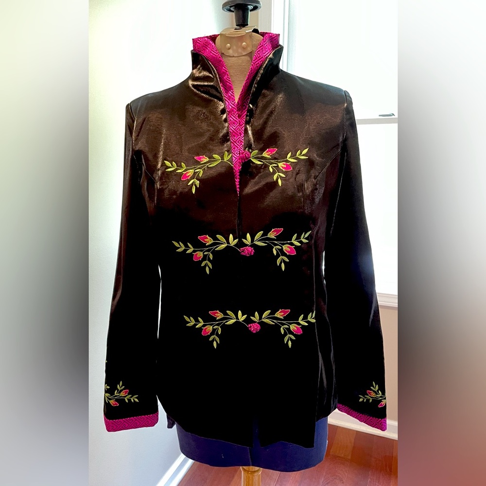 Tang Yi Rong beautifully crafted Shimmer Black Dress Jacket